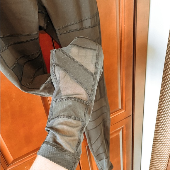 Lululemon Wunder Under Hi-Rise Tech Mesh Black Leggings - Picture 5 of 6